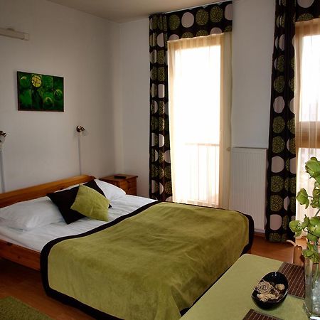 Centrum Apartmanhaz פץ' מראה חיצוני תמונה