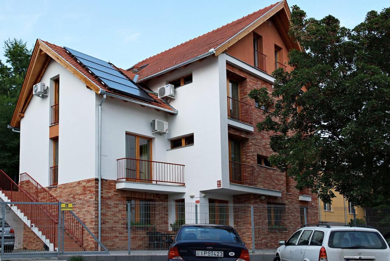 Centrum Apartmanhaz פץ' מראה חיצוני תמונה