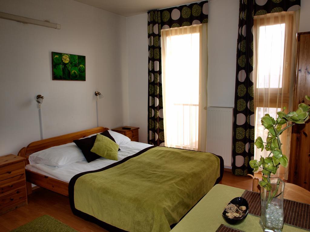 Centrum Apartmanhaz פץ' מראה חיצוני תמונה