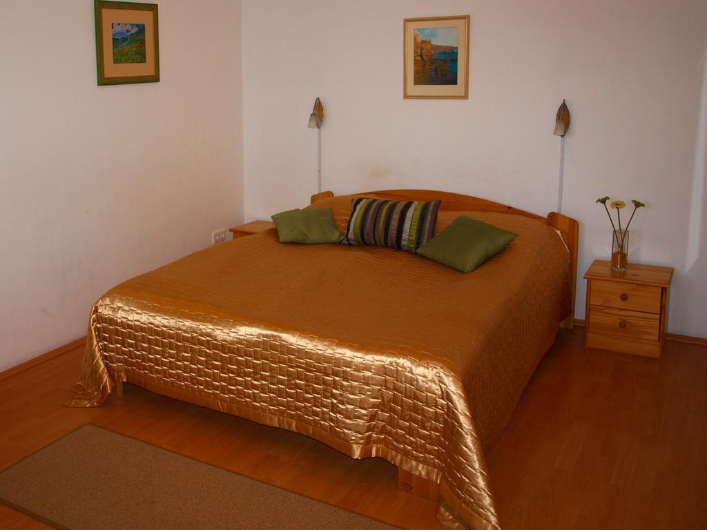Centrum Apartmanhaz פץ' מראה חיצוני תמונה