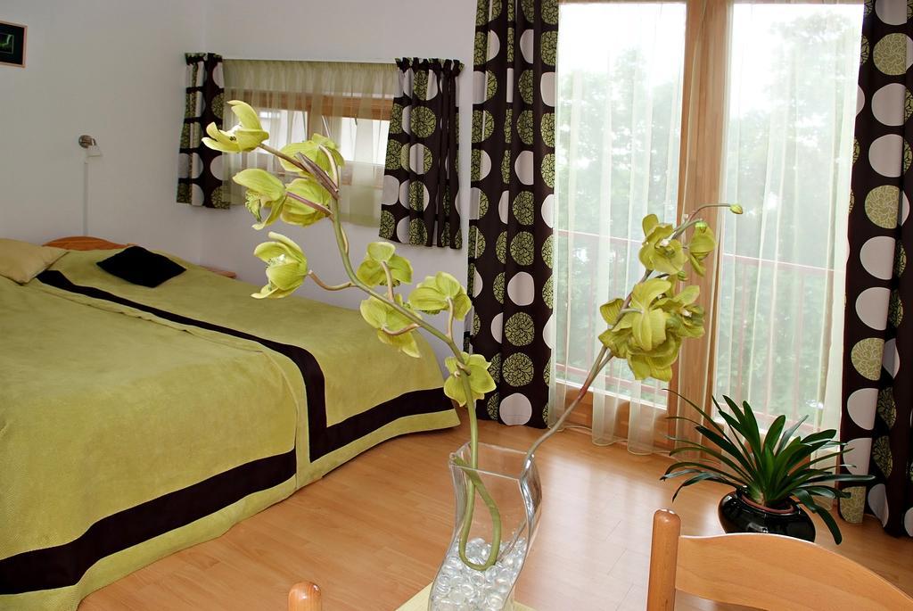 Centrum Apartmanhaz פץ' מראה חיצוני תמונה