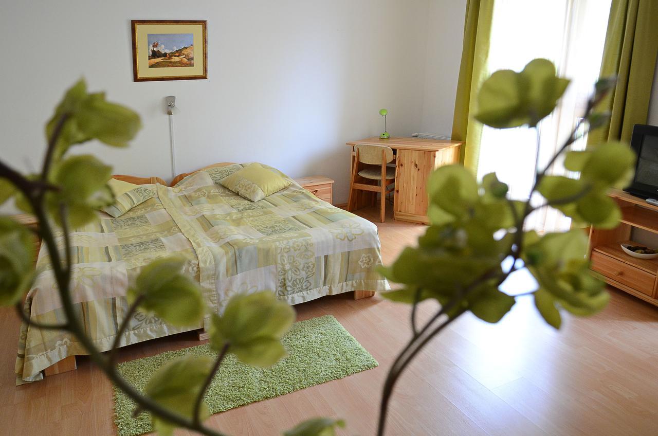 Centrum Apartmanhaz פץ' מראה חיצוני תמונה