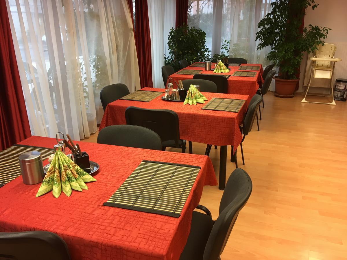 Centrum Apartmanhaz פץ' מראה חיצוני תמונה