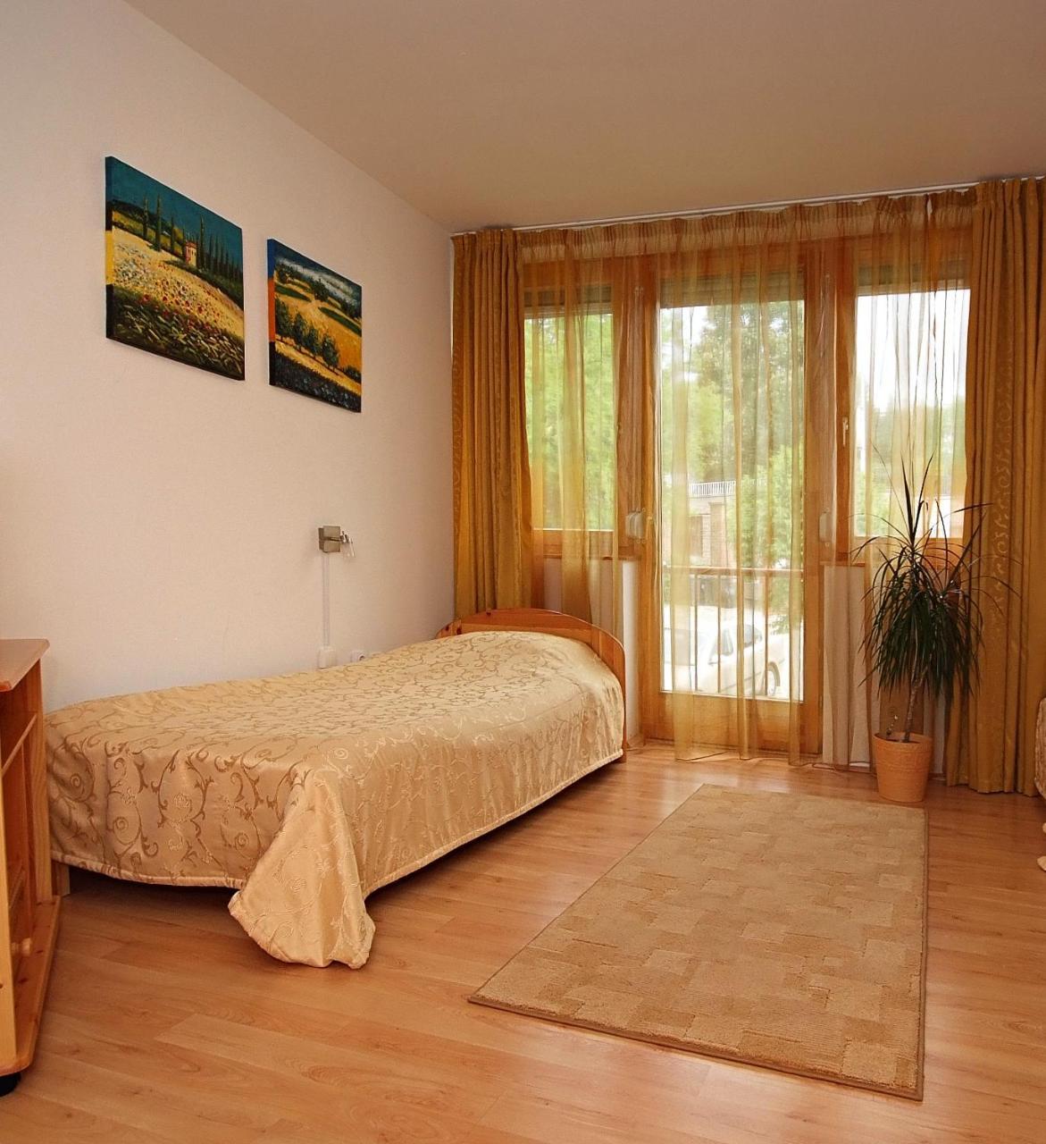 Centrum Apartmanhaz פץ' מראה חיצוני תמונה